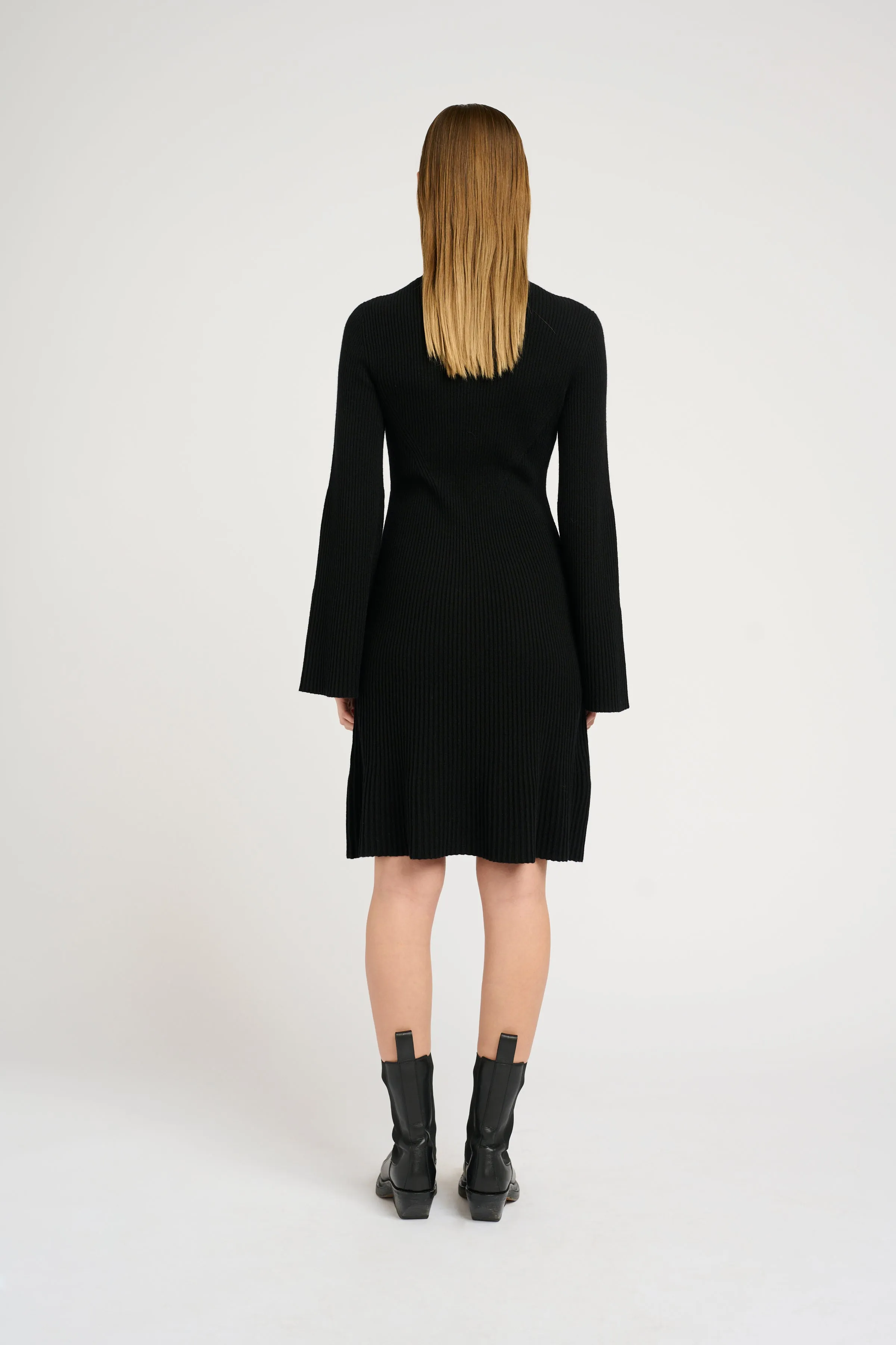 Antaligz Wool Short Dress - Black